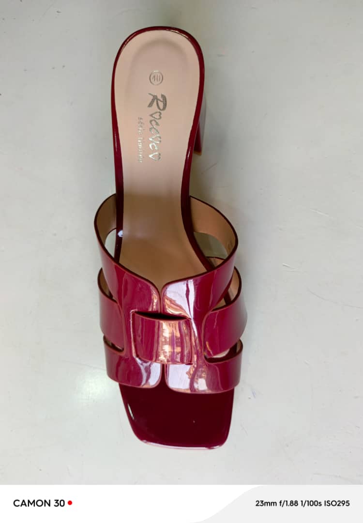 Chaussures ouvertes